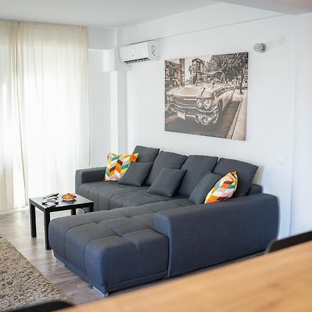 Penthouse With Huge Rooftop & Amazing City View Bucharest Exterior photo