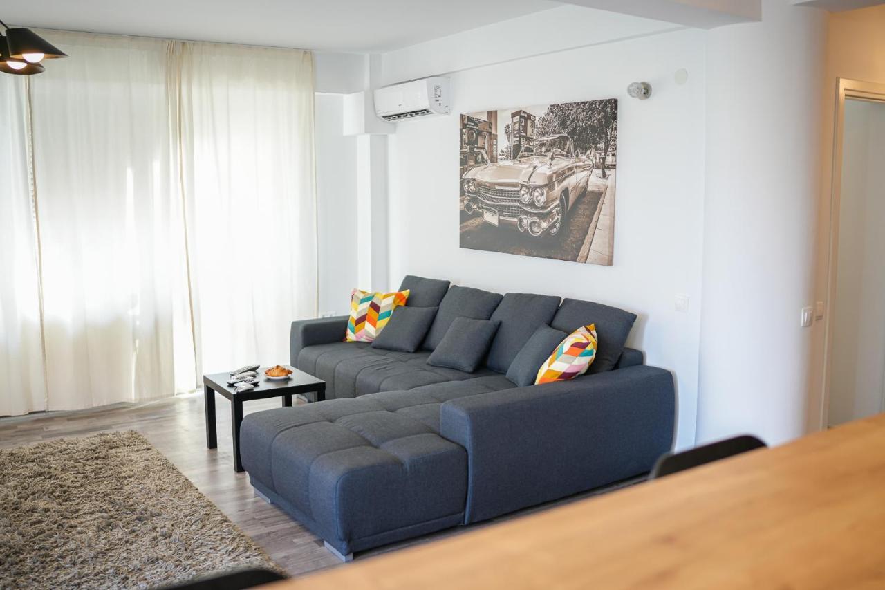 Penthouse With Huge Rooftop & Amazing City View Bucharest Exterior photo