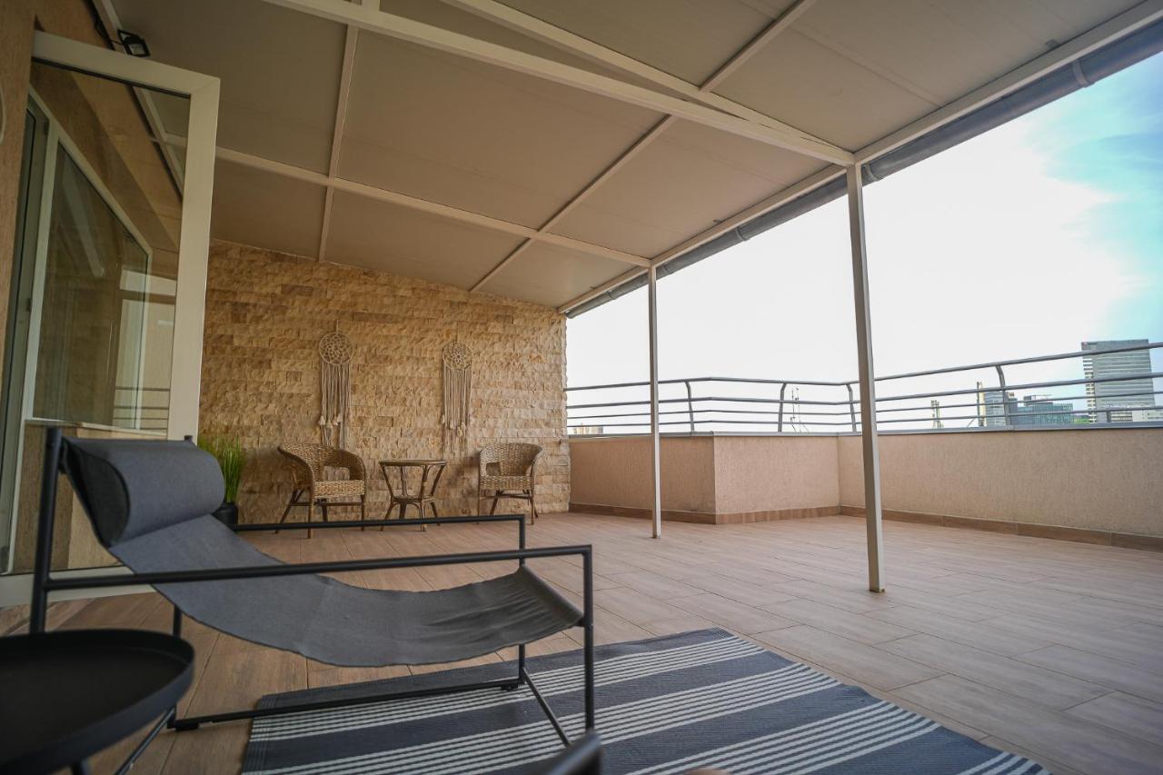 Penthouse With Huge Rooftop & Amazing City View Bucharest Exterior photo